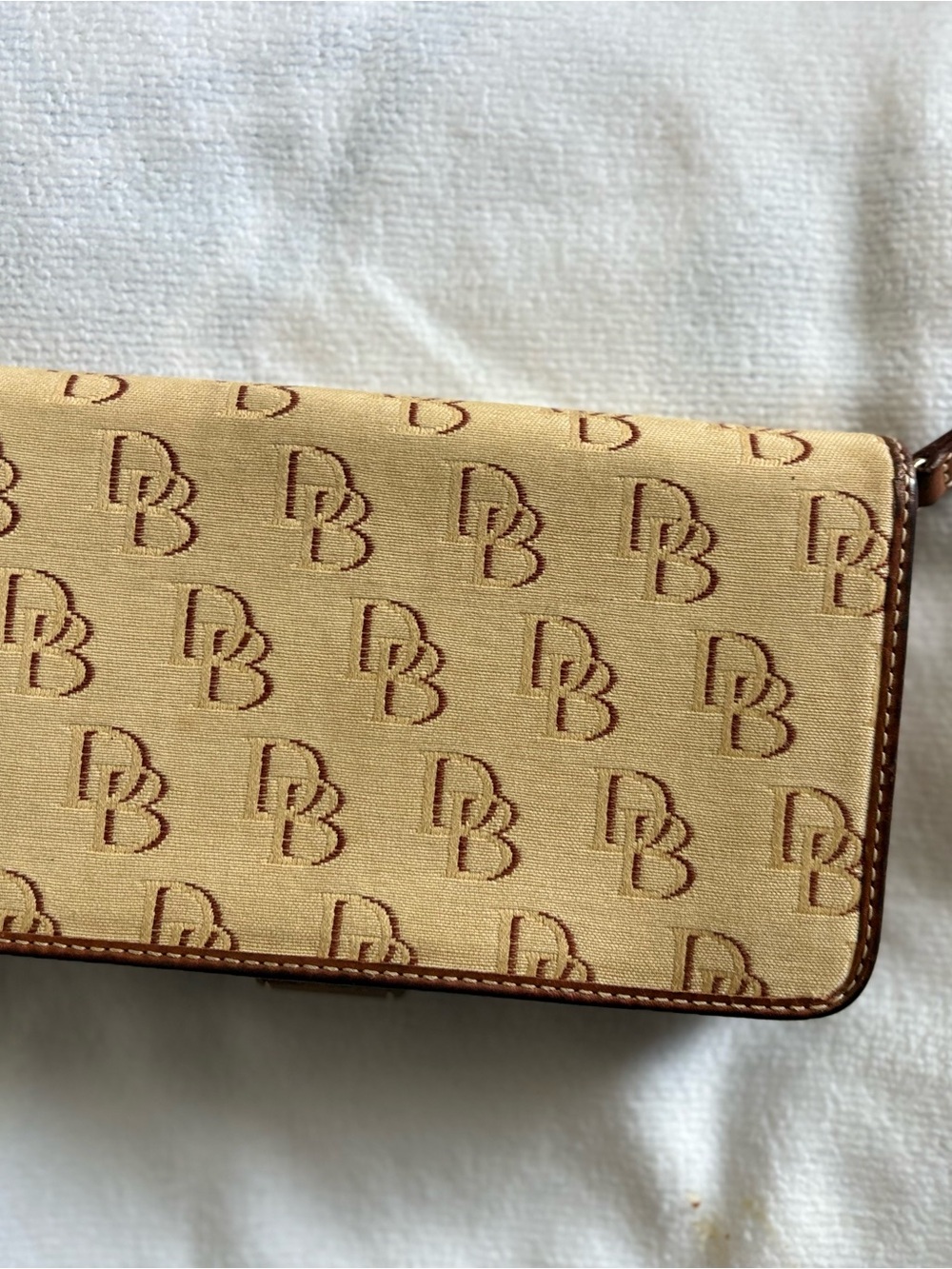 Dooney & Bourke Beige Canvas Wallet with Brown Leather Trim - Picture 4 of 4